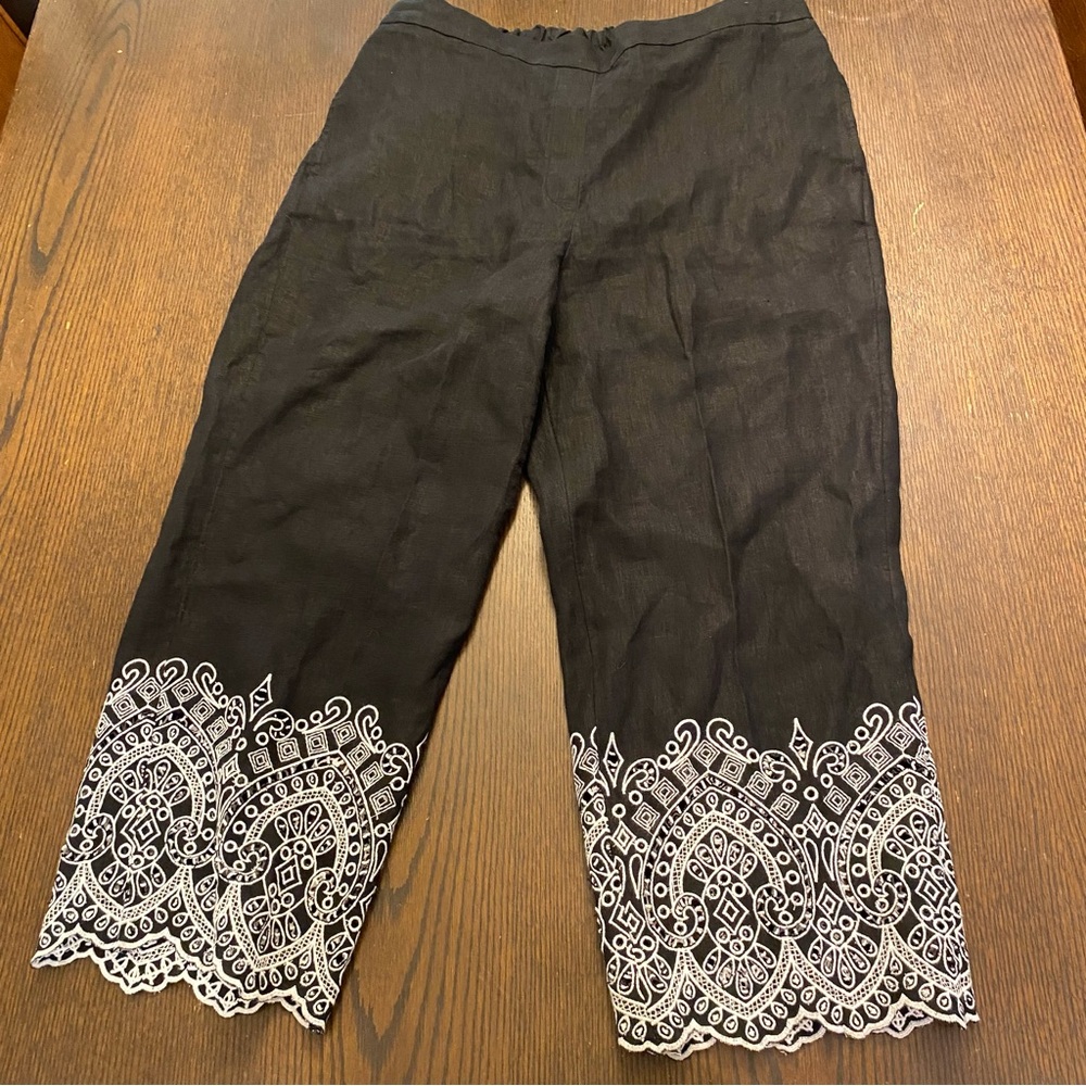 Chico’s Black Pants with White Lace Trim 🖤